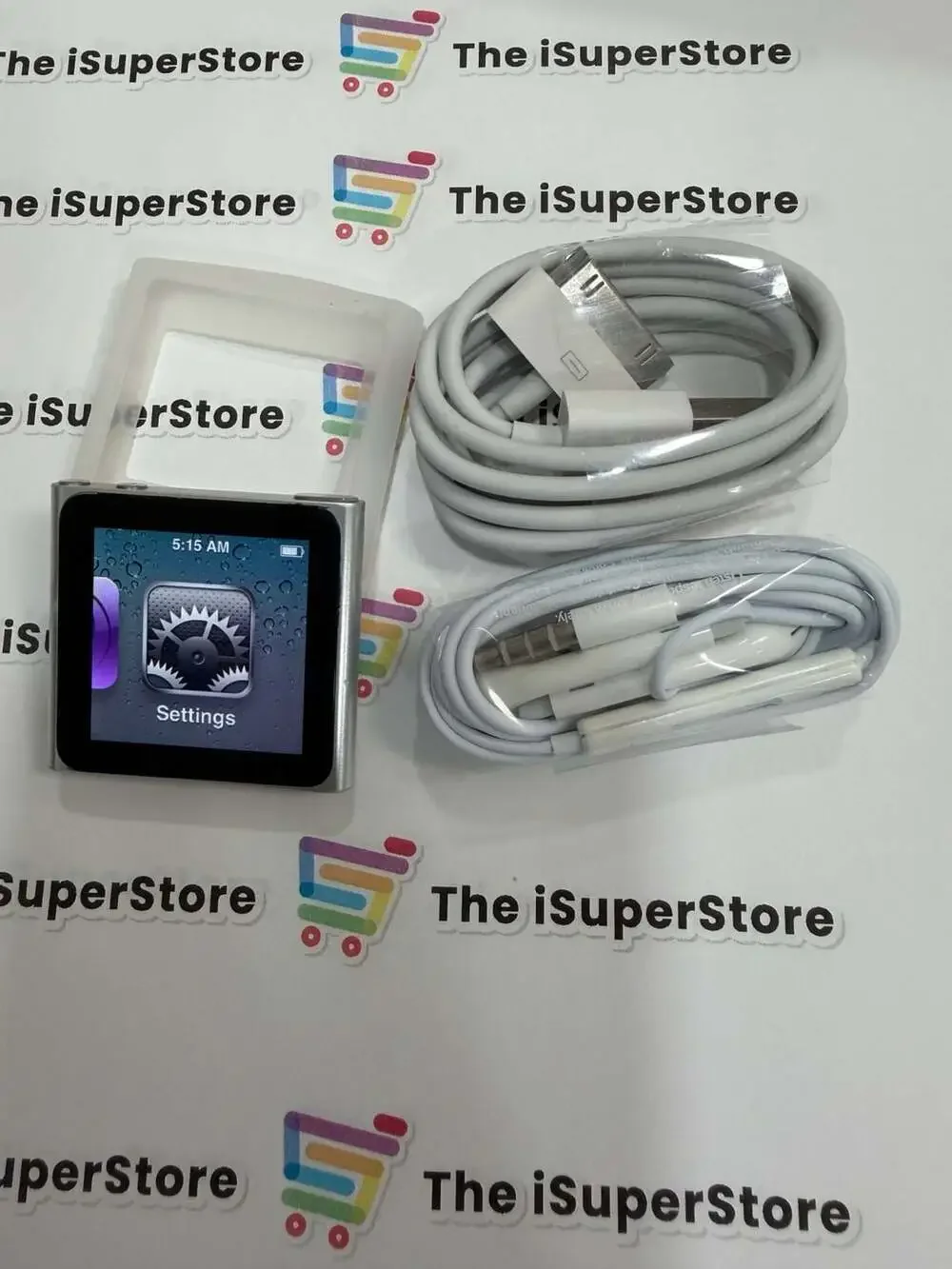Apple iPod nano 6th Generation 16GB Silver Digital Media Player with Accessories